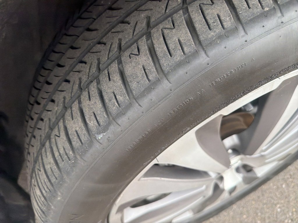 Used 2022 Subaru Ascent Limited w/ Technology Package image 10