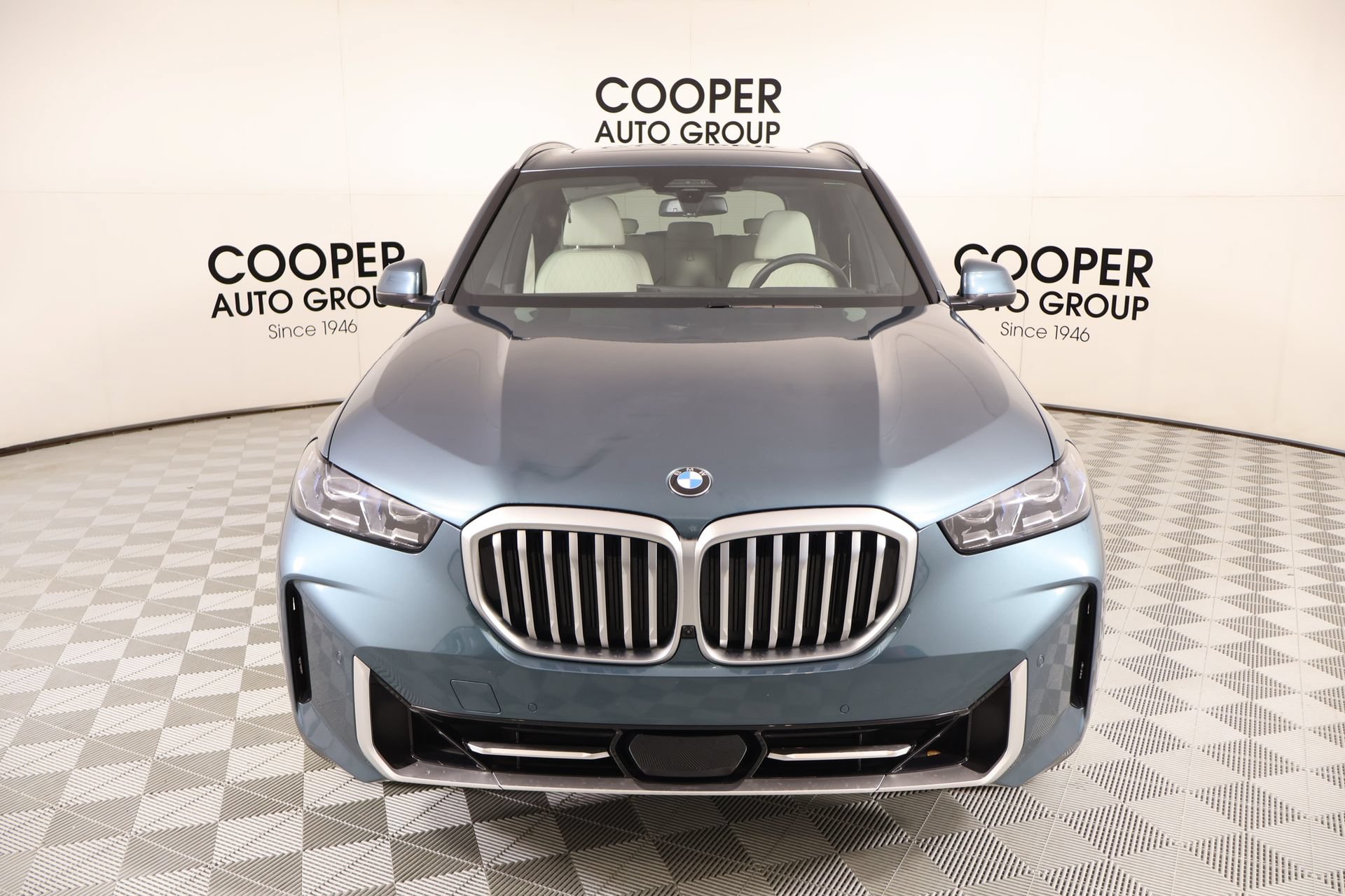 Used 2025 BMW X5 xDrive40i AWD/4WD image 9
