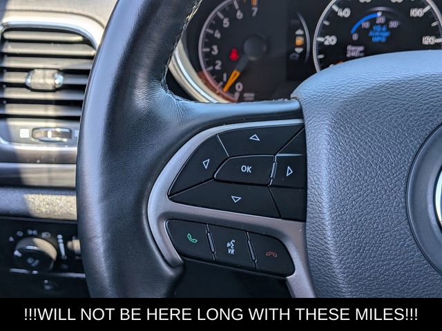 Used 2020 Jeep Grand Cherokee Altitude AWD/4WD image 34