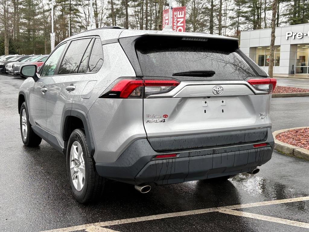 Used 2021 Toyota RAV4 XLE image 6