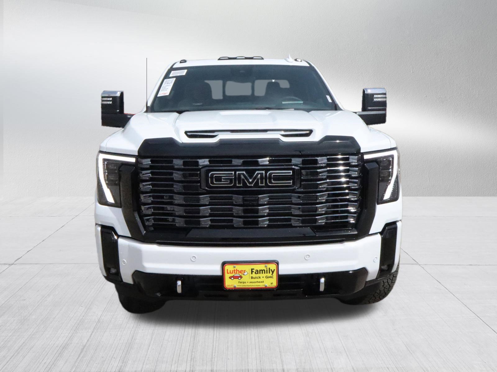 New 2026 GMC Sierra 3500 Denali Ultimate w/ LPO, Black Badging Package AWD/4WD video 2