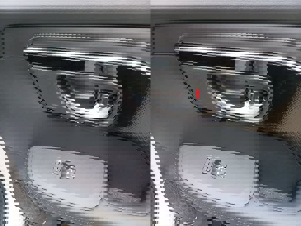 Used 2025 Acura ADX AWD image 27