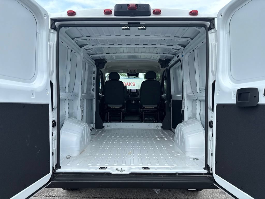 Used 2026 RAM ProMaster 1500 w/ Safety Group FWD image 7