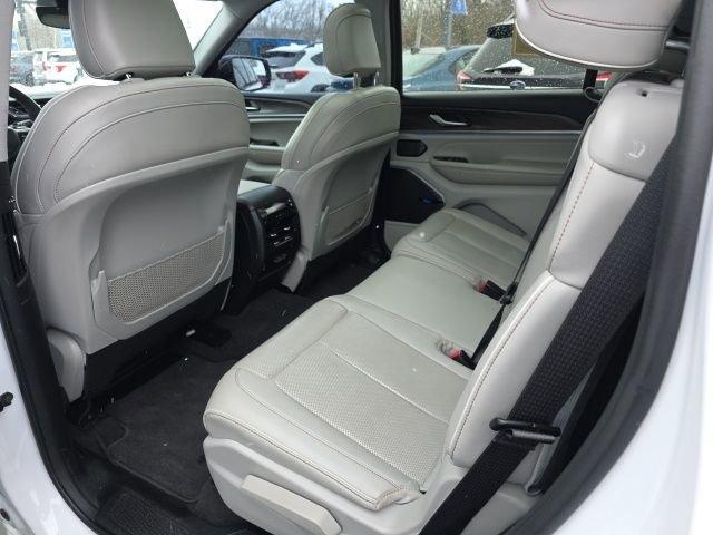 Used 2022 Jeep Grand Cherokee L Overland image 14