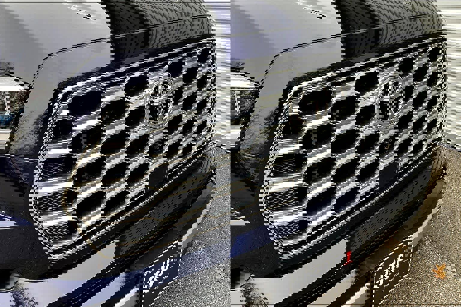 Certified 2025 Toyota Sequoia Capstone image 28