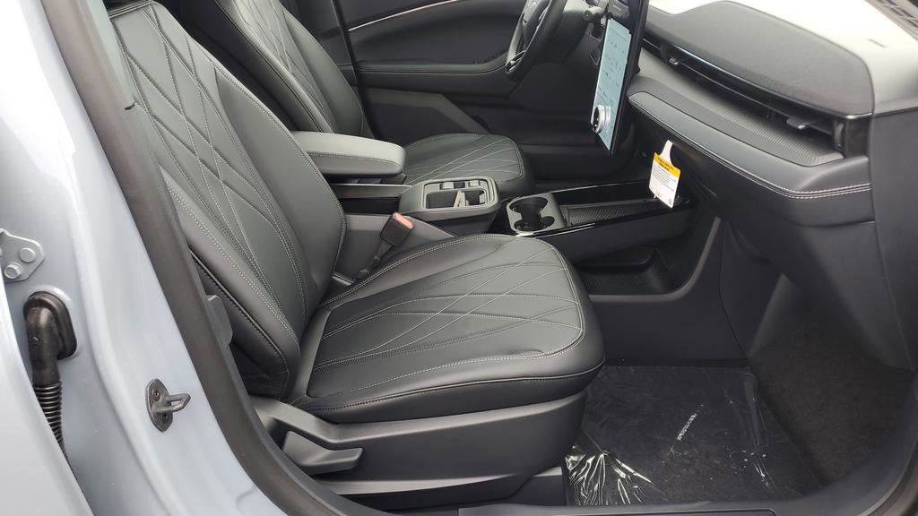 New 2025 Ford Mustang Mach-E Select image 21