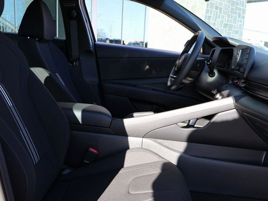 New 2026 Hyundai Elantra Sport image 14