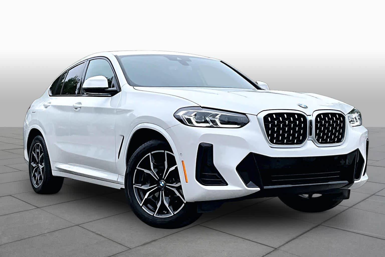 Certified 2025 BMW X4 xDrive30i AWD/4WD image 2