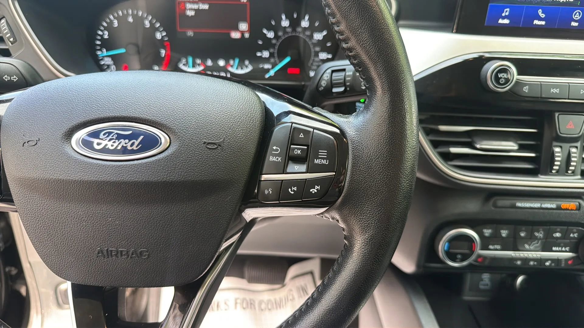 Used 2021 Ford Escape SE w/ SE Sport Appearance Package AWD/4WD image 29