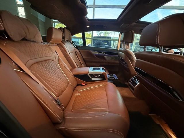 Used 2020 BMW ALPINA B7 xDrive w/ Luxury Rear Seating Package image 29