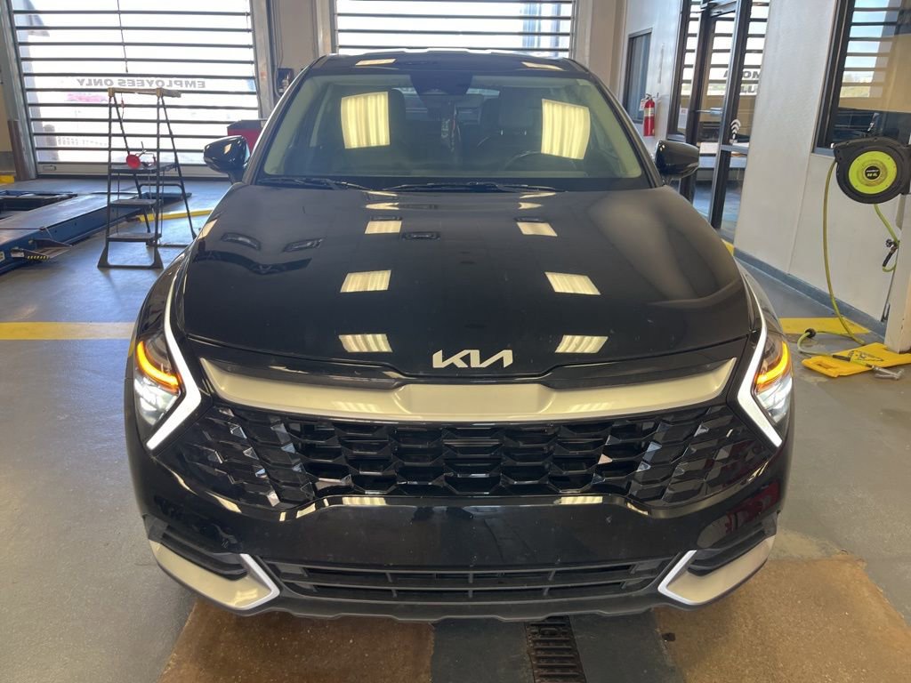 Used 2025 Kia Sportage EX image 8