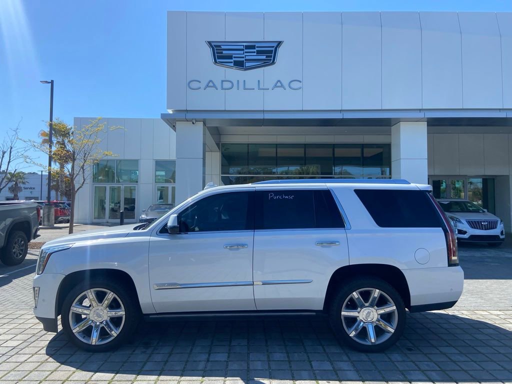 Used 2019 Cadillac Escalade Premium Luxury AWD/4WD image 1