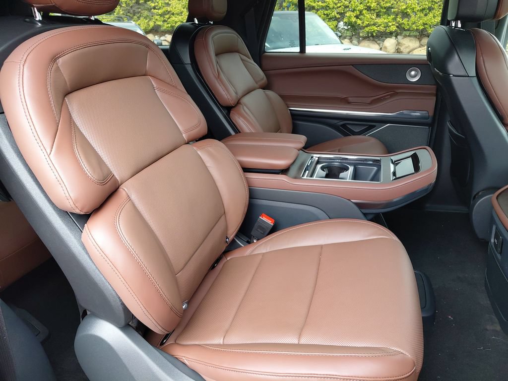 New 2026 Lincoln Navigator L Reserve AWD/4WD image 54