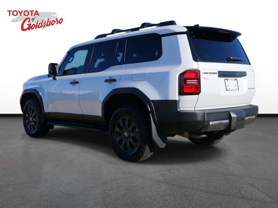 Used 2025 Toyota Land Cruiser image 8