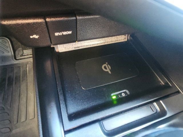 Used 2020 Toyota Camry XSE image 35