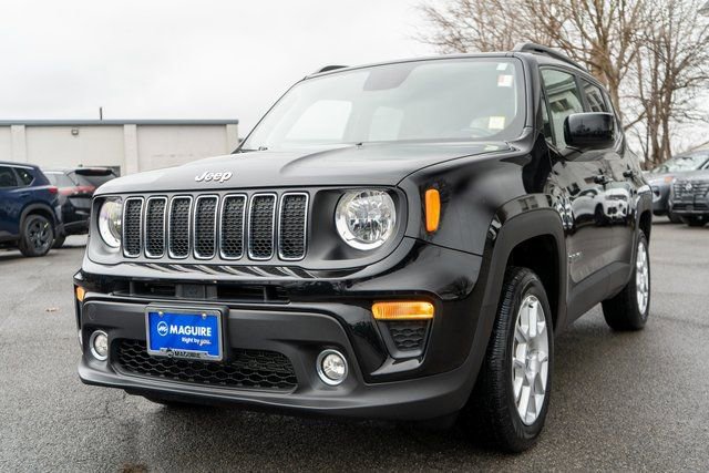 Used 2020 Jeep Renegade Latitude w/ Cold Weather Group image 2