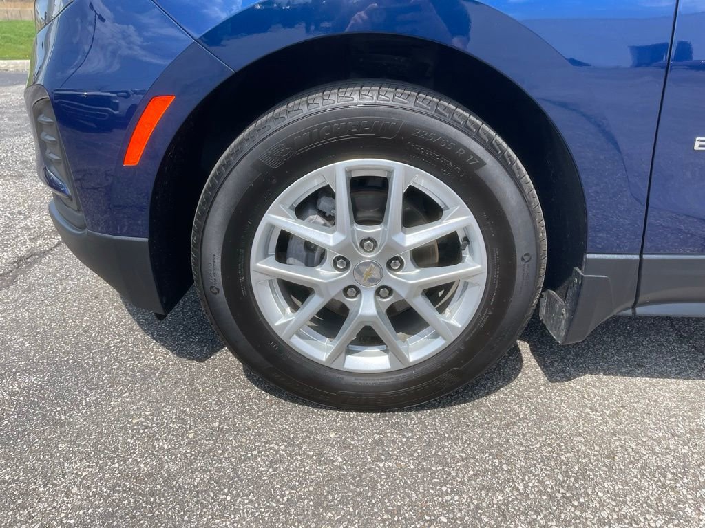 Used 2023 Chevrolet Equinox LS w/ LS Convenience Package FWD image 27