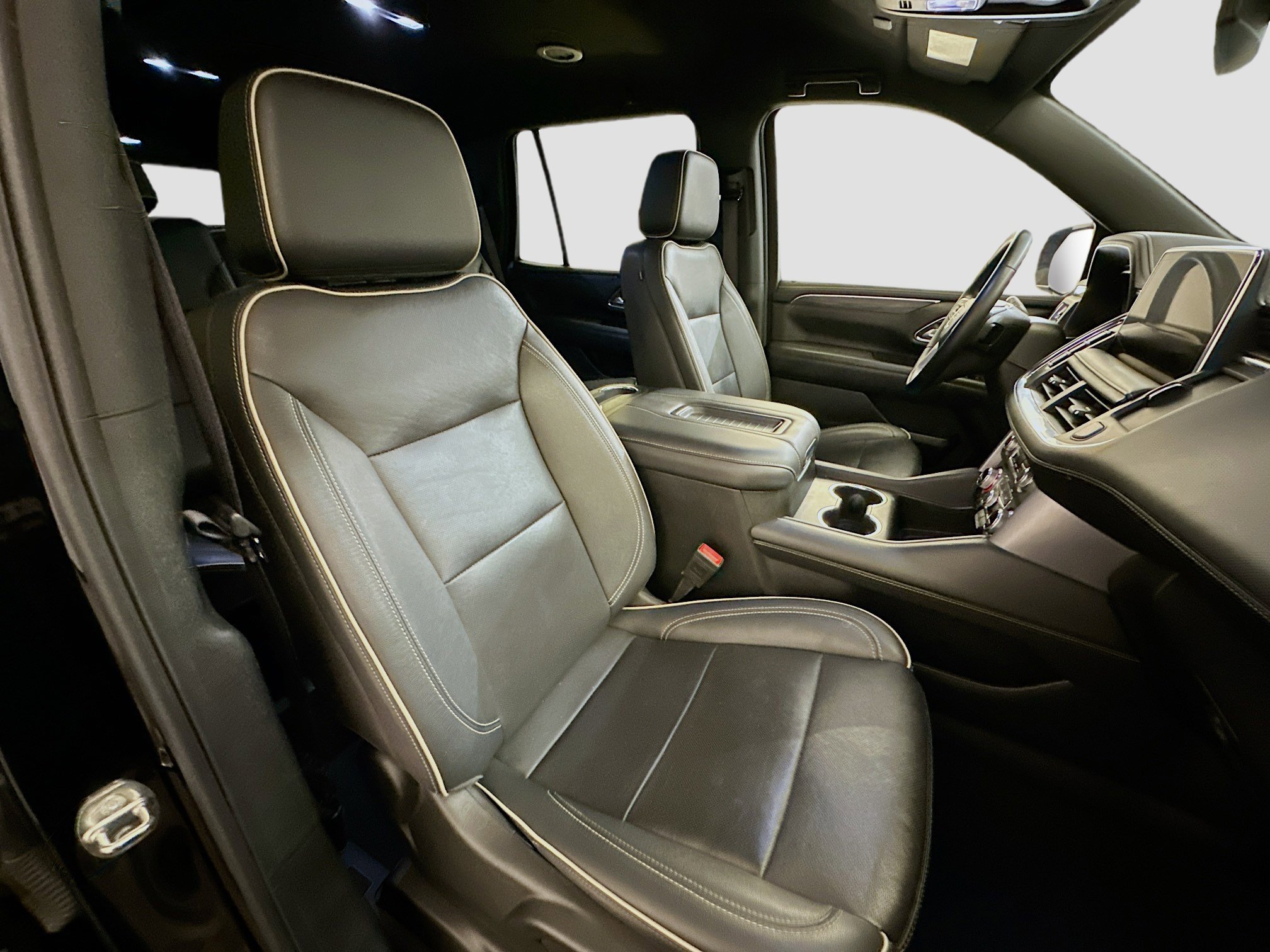 Used 2024 GMC Yukon SLT image 34