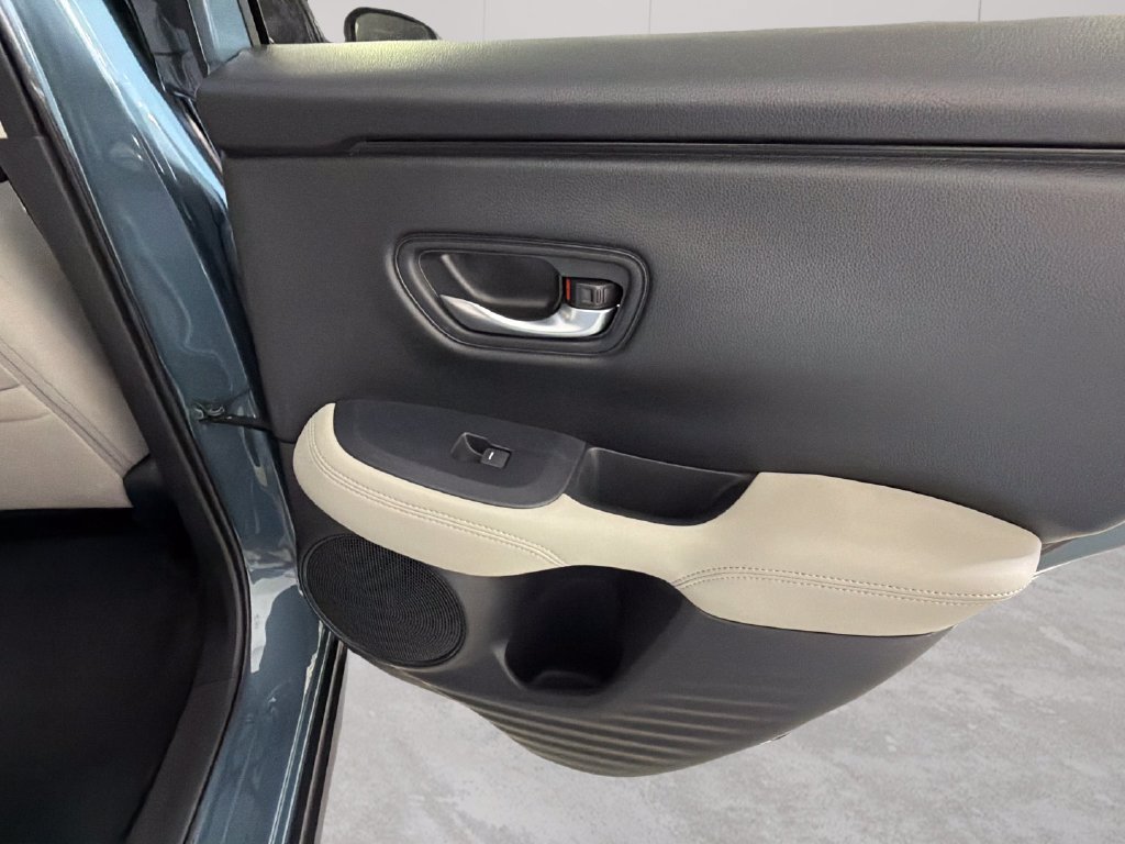 Used 2024 Honda HR-V LX image 32