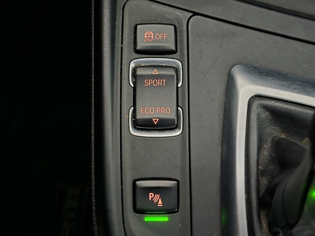 Used 2017 BMW 230i xDrive Convertible image 28