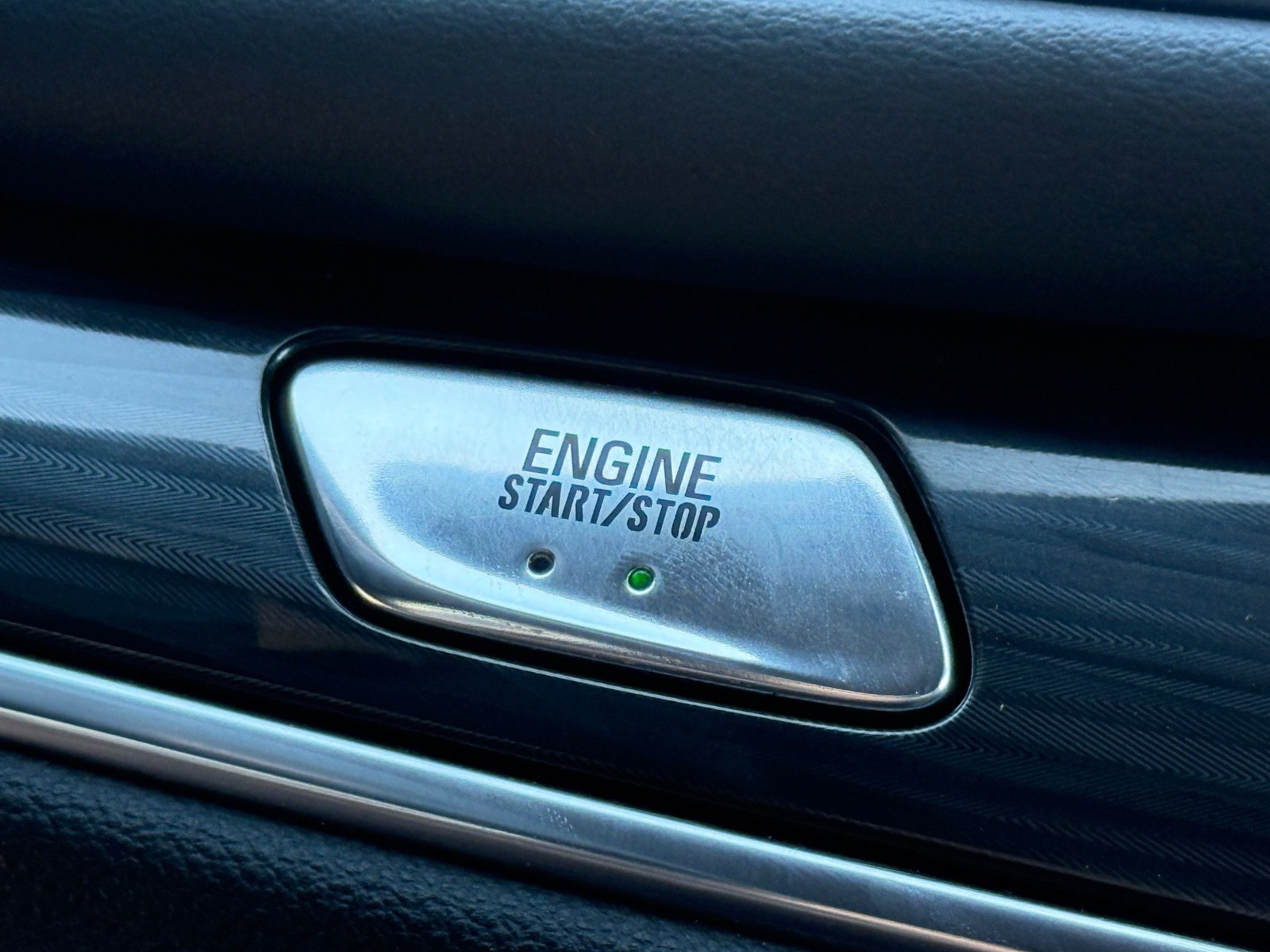 Used 2023 Buick Enclave Essence FWD image 21