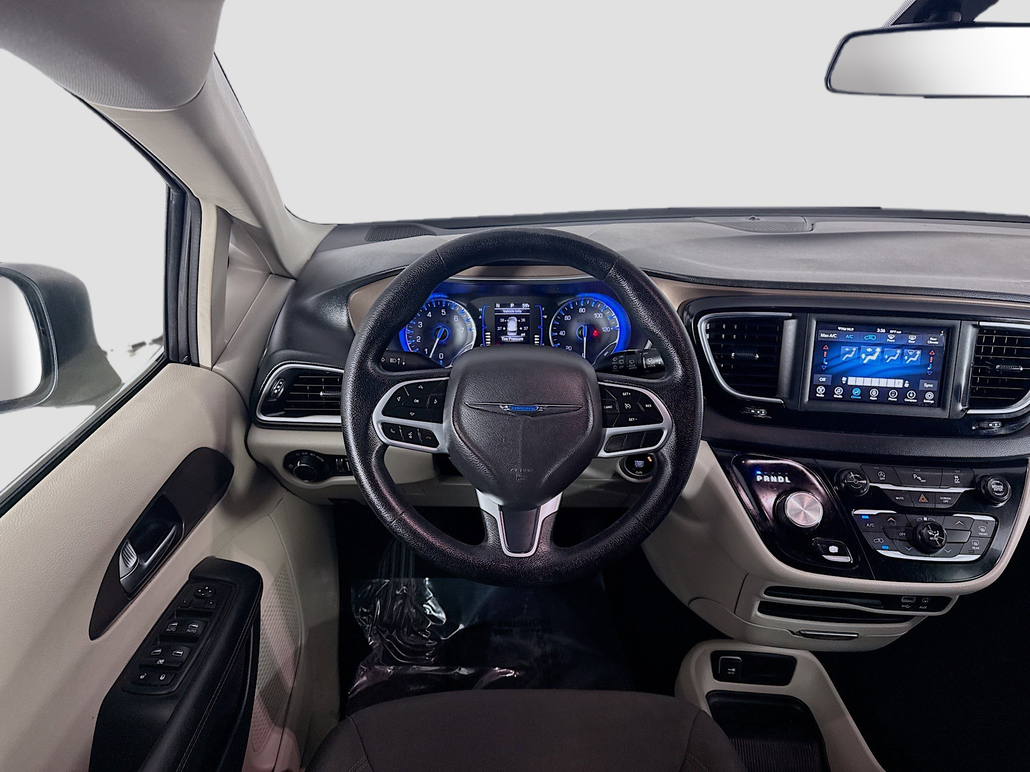 Used 2019 Chrysler Pacifica LX w/ Tire & Wheel Group image 17