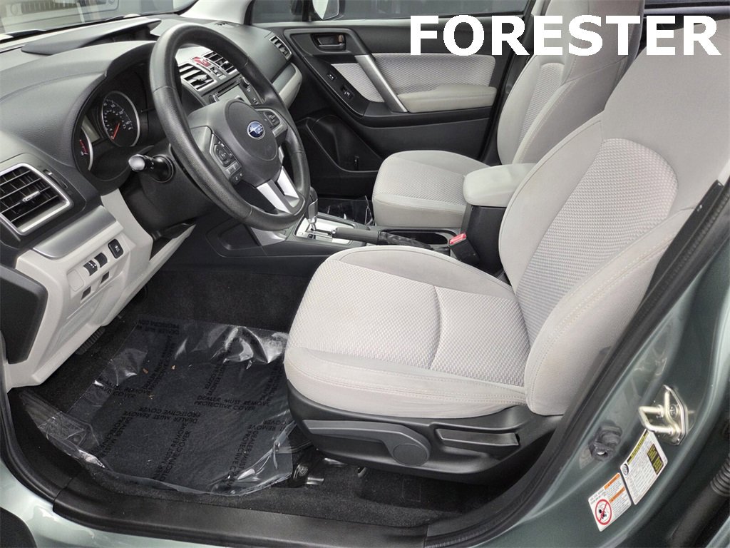 Used 2017 Subaru Forester 2.5i w/ Alloy Wheel Package image 24
