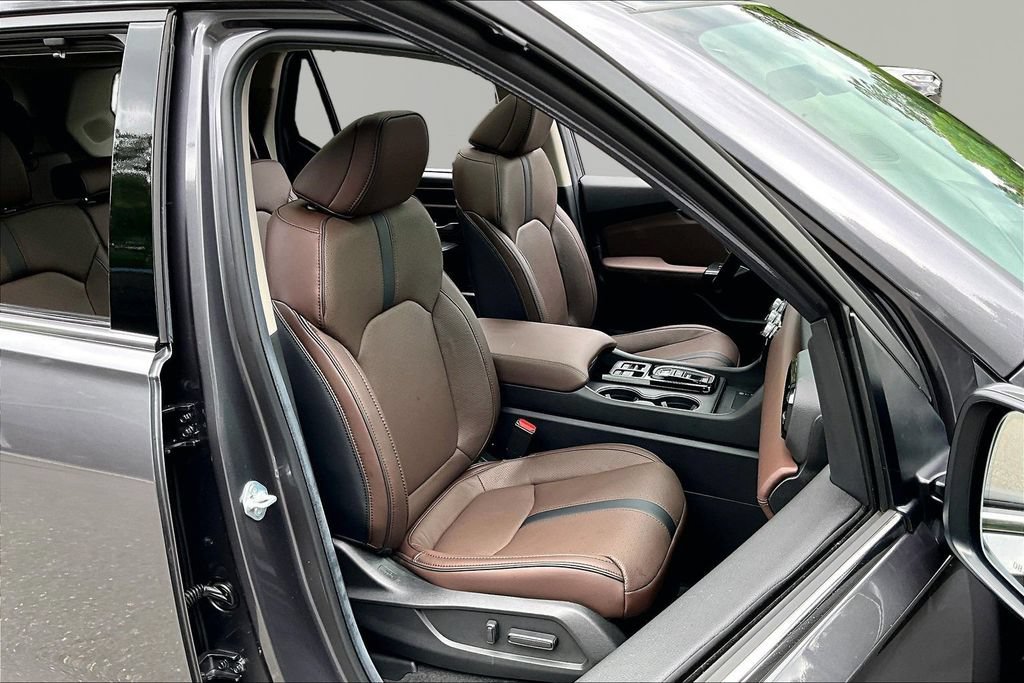 Used 2025 Honda Pilot Elite image 23