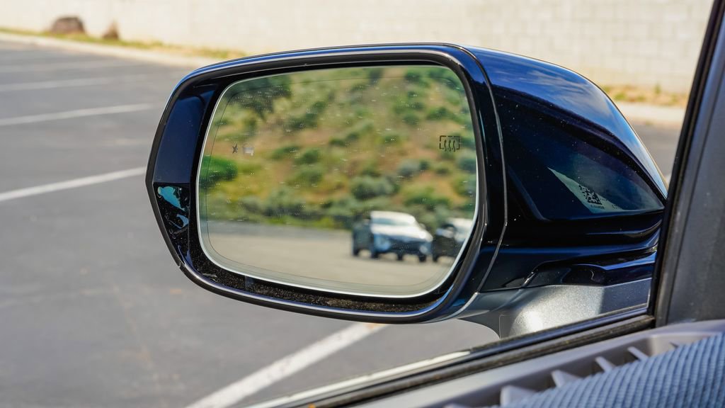 New 2026 Cadillac Optiq Sport 1 w/ LPO, Floor Liner Package image 16