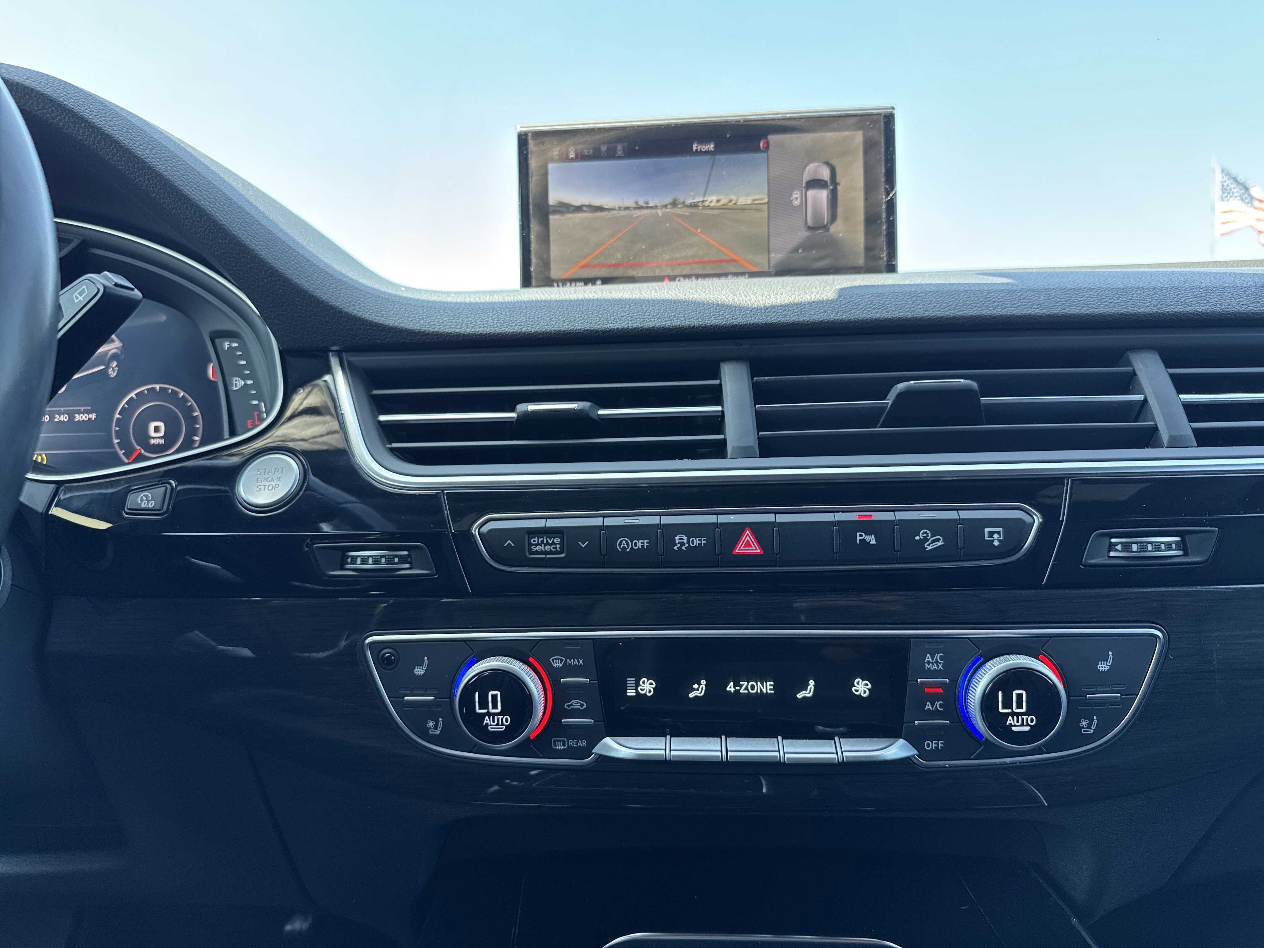 Used 2017 Audi Q7 3.0T Prestige AWD/4WD image 29