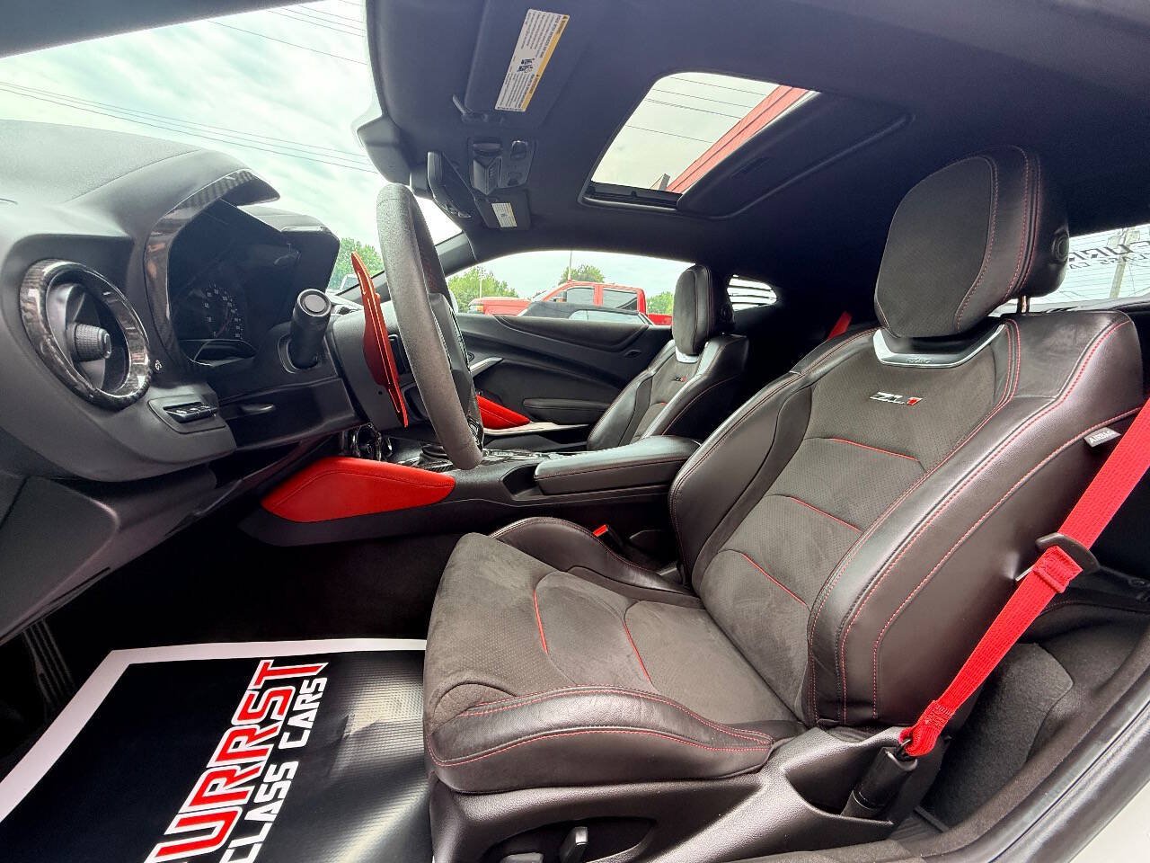 Used 2022 Chevrolet Camaro ZL1 RWD image 22
