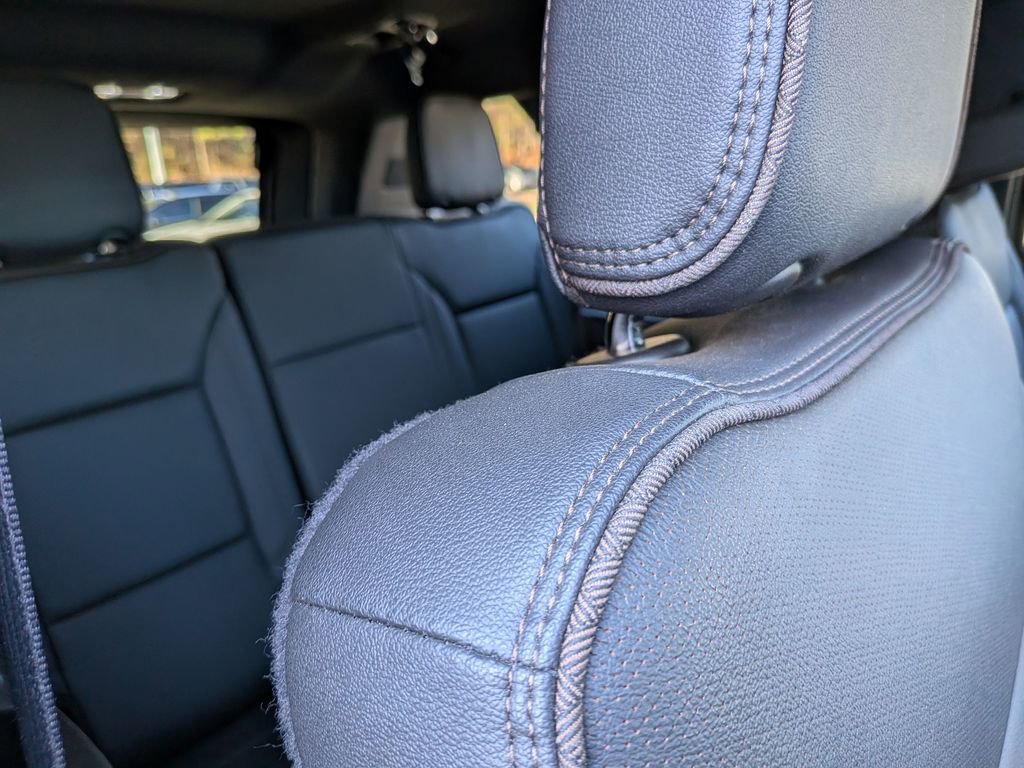 Used 2022 Chevrolet Suburban High Country w/ Premium Package 2 image 33