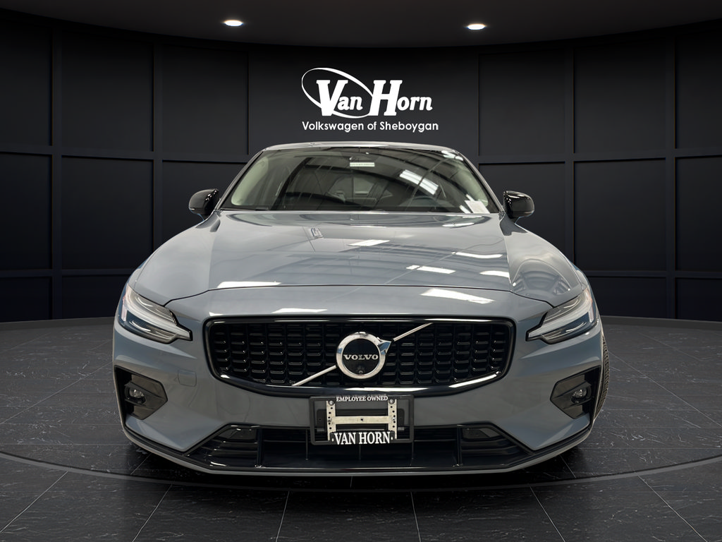 Used 2024 Volvo S60 B5 Plus AWD/4WD image 2