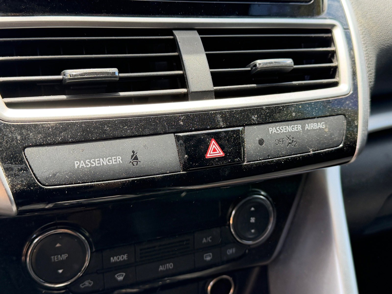 Used 2019 Mitsubishi Eclipse Cross ES FWD image 9