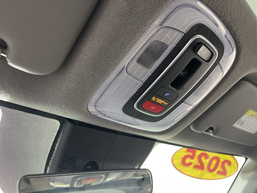 Used 2025 Hyundai Elantra SEL image 24