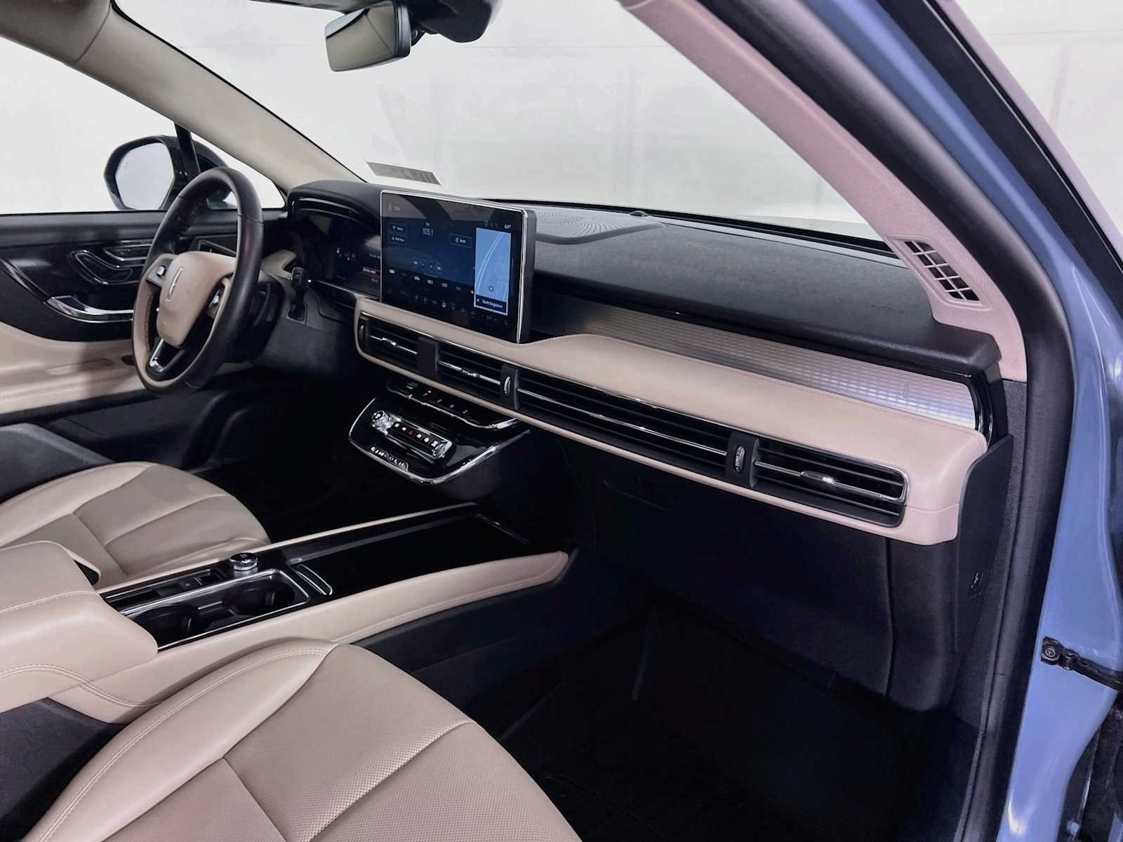 Used 2026 Lincoln Corsair Premiere AWD/4WD image 30