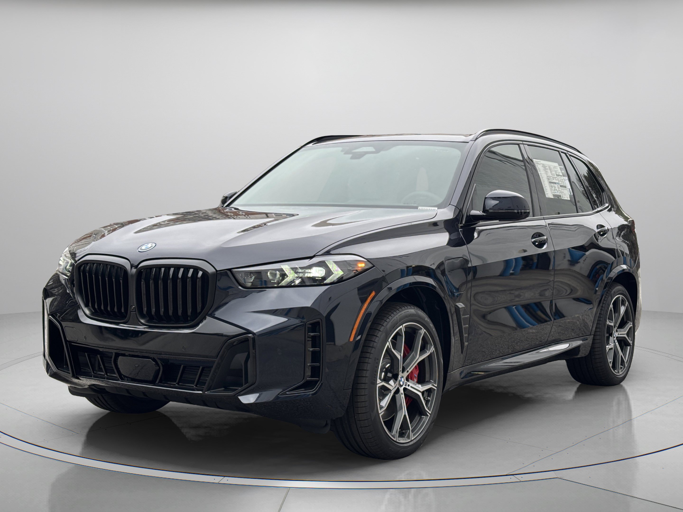 Used 2026 BMW X5 xDrive50e w/ M Sport Package AWD/4WD image 2