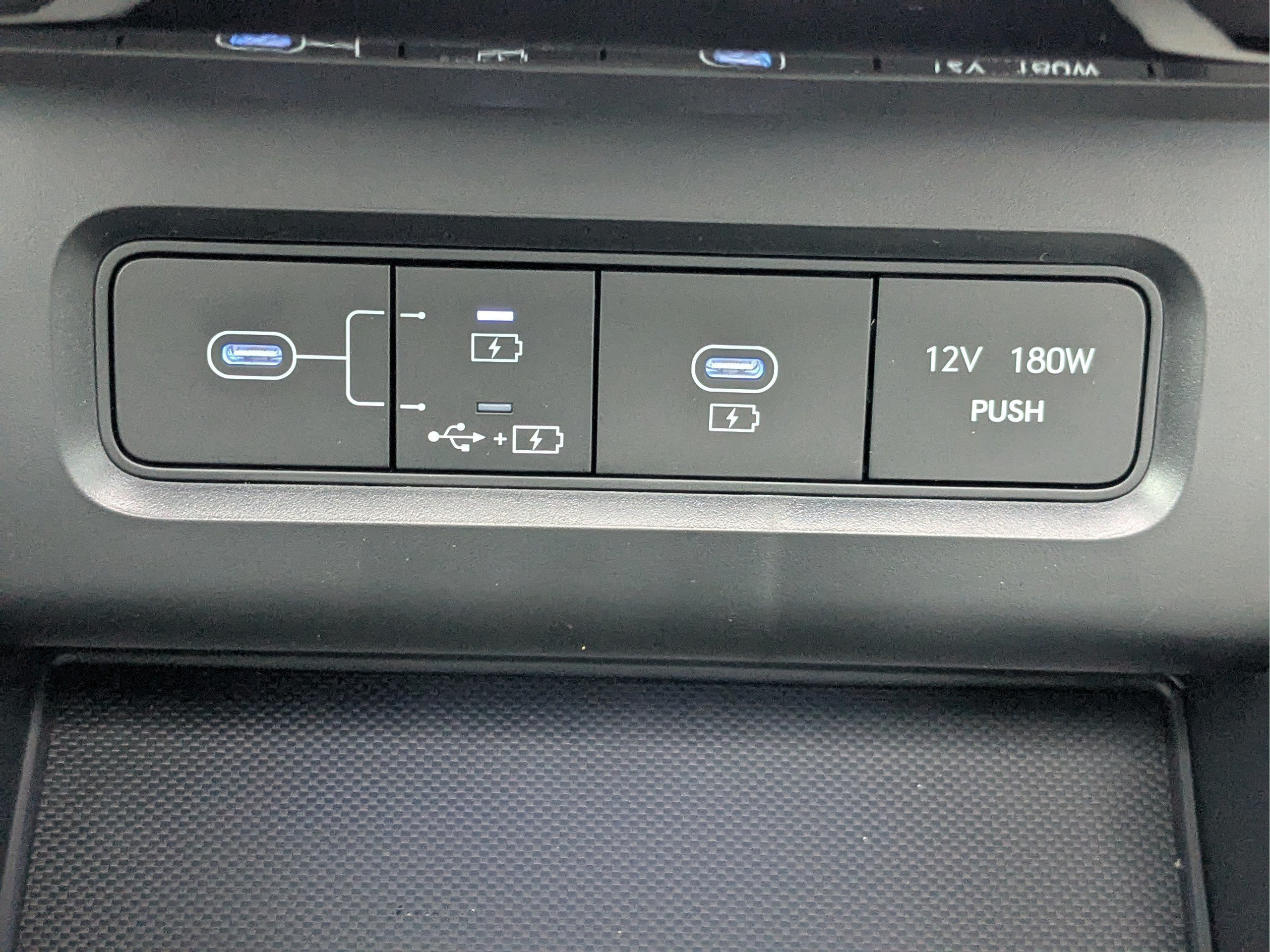 New 2026 Hyundai Tucson Limited FWD image 17