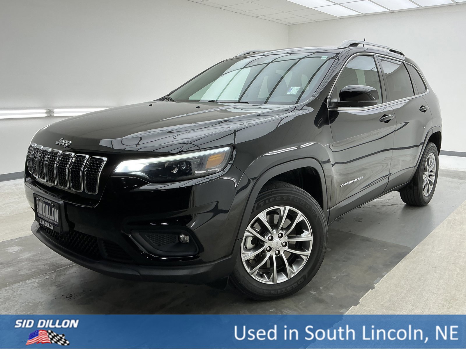 Used 2021 Jeep Cherokee Latitude Lux w/ Mopar Interior Package image 1