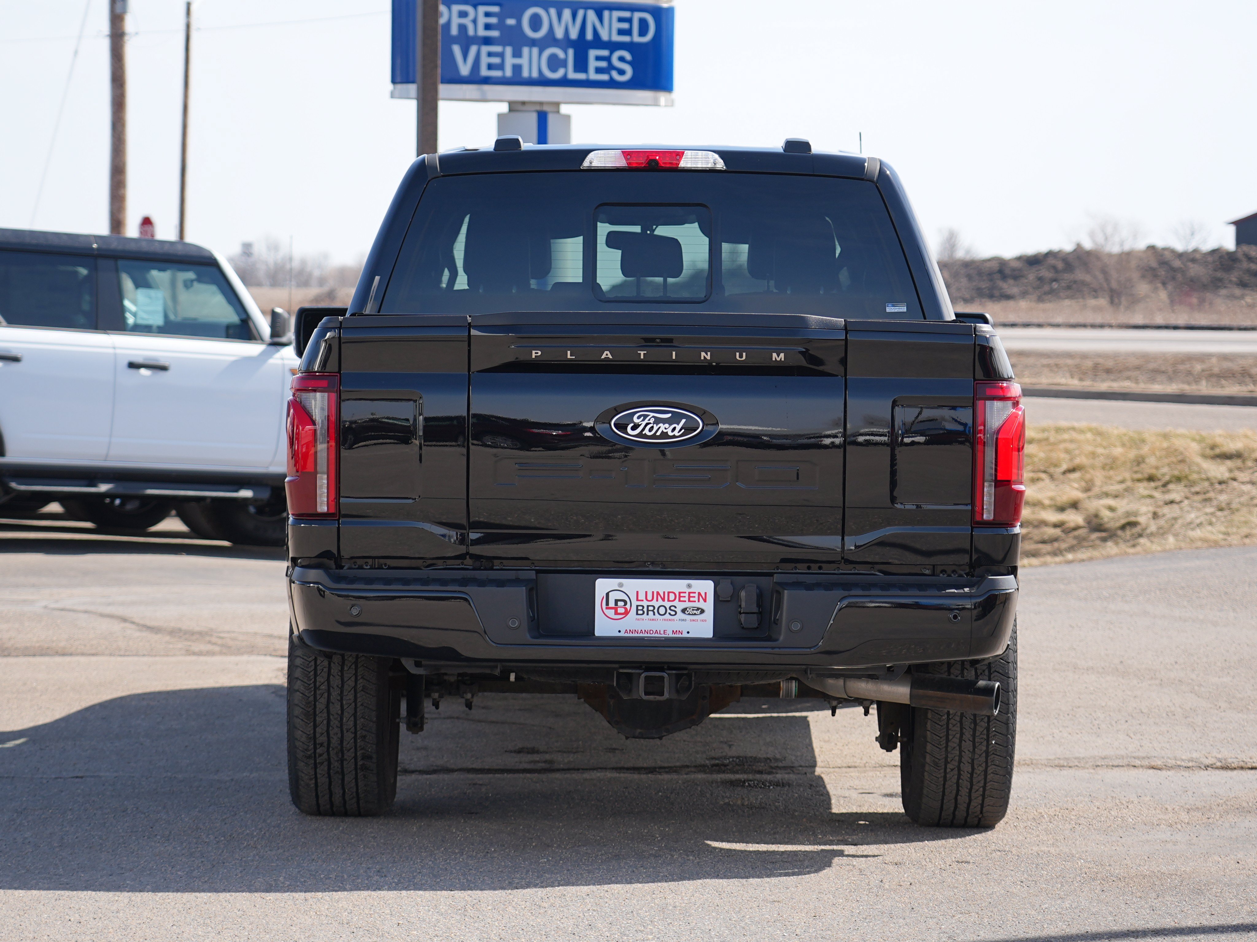 Used 2025 Ford F150 Platinum AWD/4WD image 4