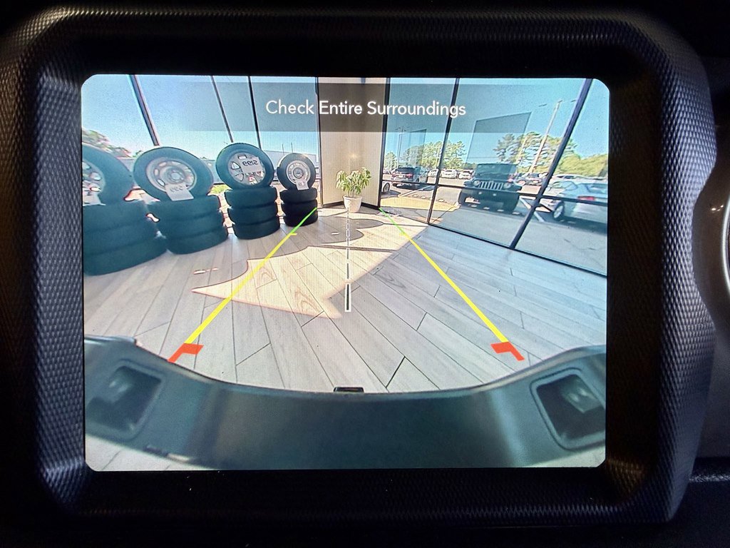 Used 2020 Jeep Gladiator Overland image 11