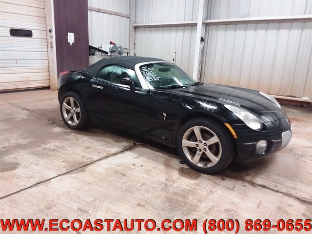Used 2006 Pontiac Solstice Convertible w/ Premium Package RWD image 4