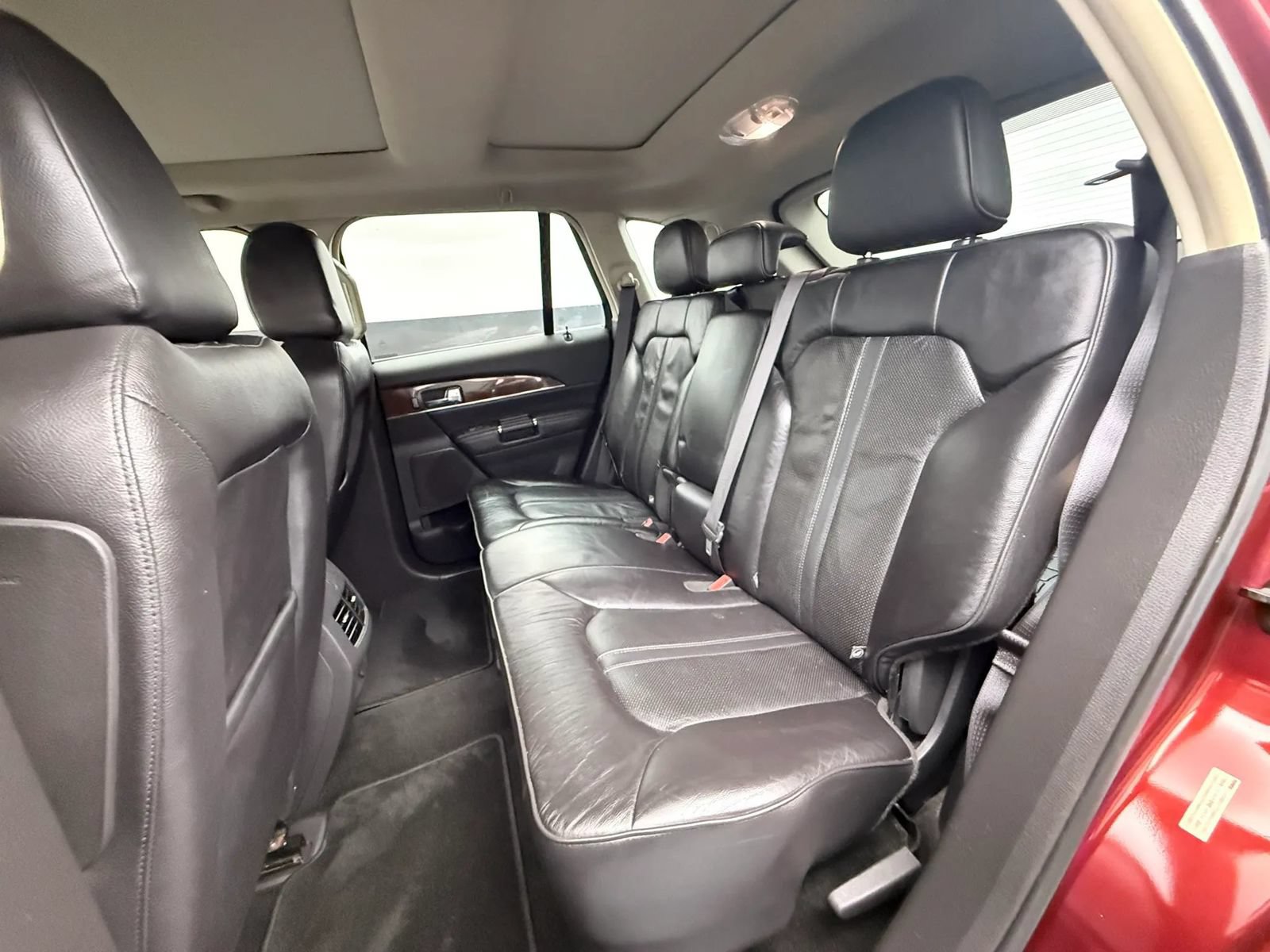 Used 2014 Lincoln MKX AWD w/ Equipment Group 102A image 32