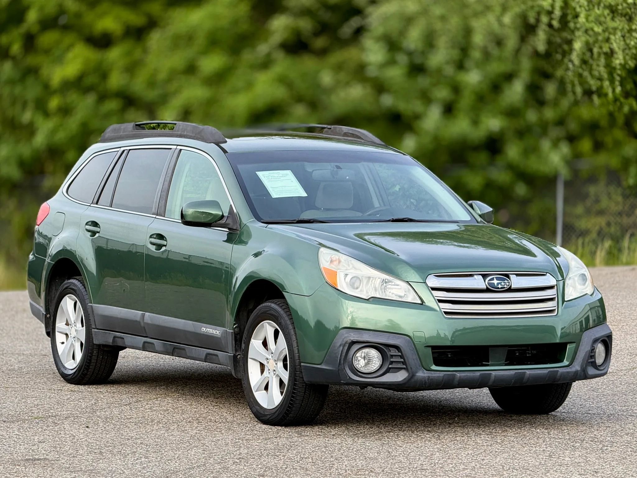 Used 2013 Subaru Outback 2.5i Premium AWD/4WD image 1