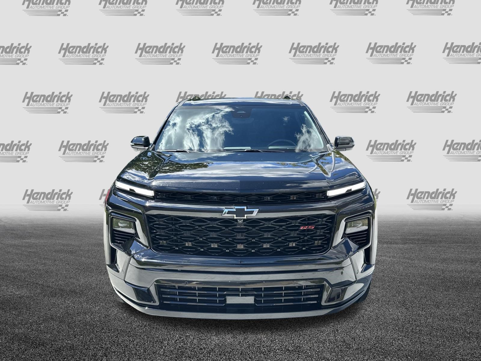 Used 2025 Chevrolet Traverse RS FWD image 3