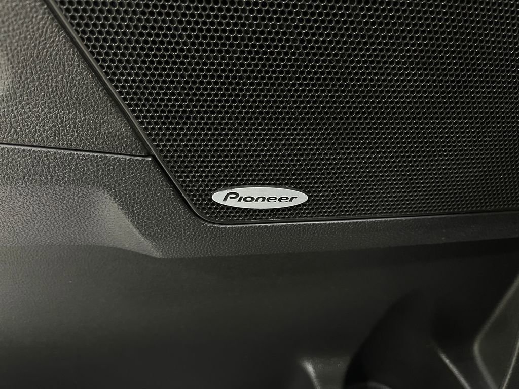 Used 2016 Chevrolet Equinox LTZ w/ Enhanced Convenience Package image 17