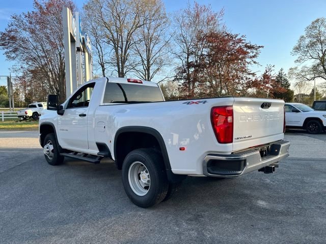 Used 2026 Chevrolet Silverado 3500 W/T AWD/4WD image 14