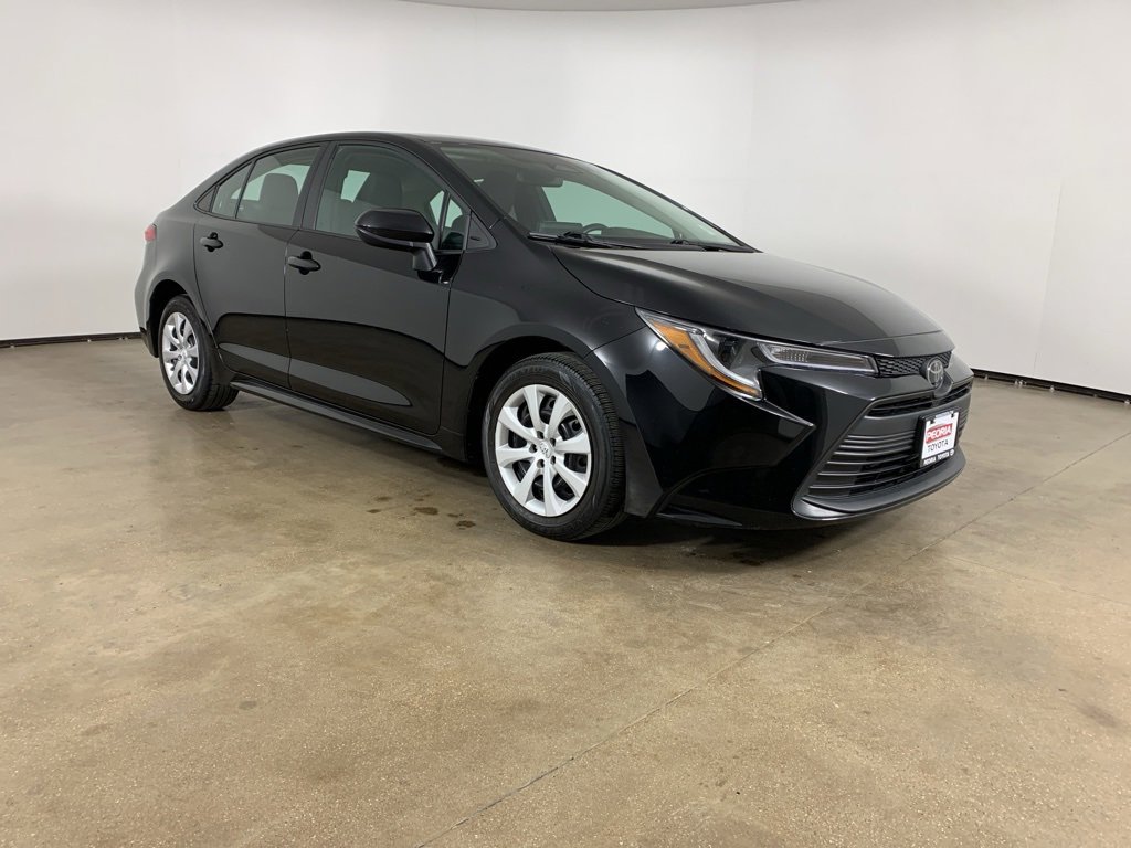Used 2024 Toyota Corolla LE image 5
