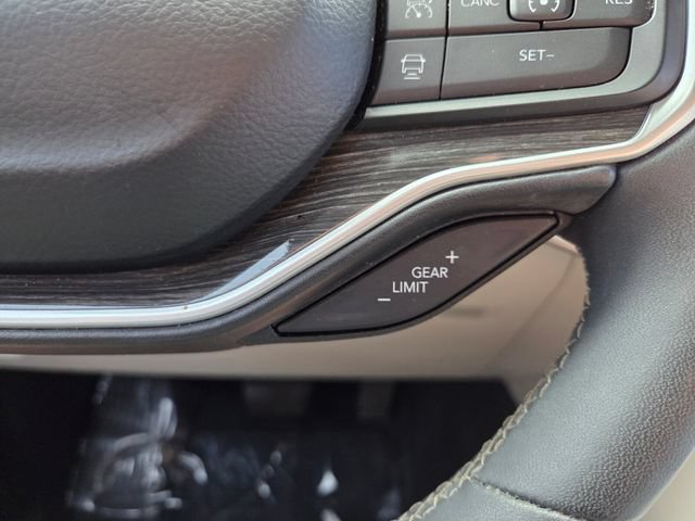 Certified 2022 Jeep Wagoneer Series III w/ Flexible Seating Group RWD image 32