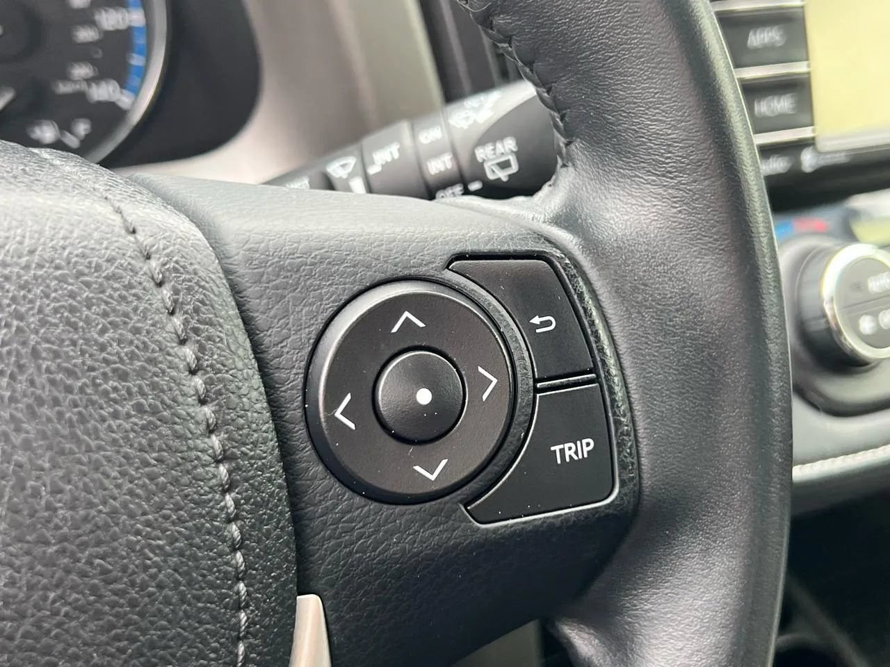 Used 2016 Toyota RAV4 XLE FWD image 11